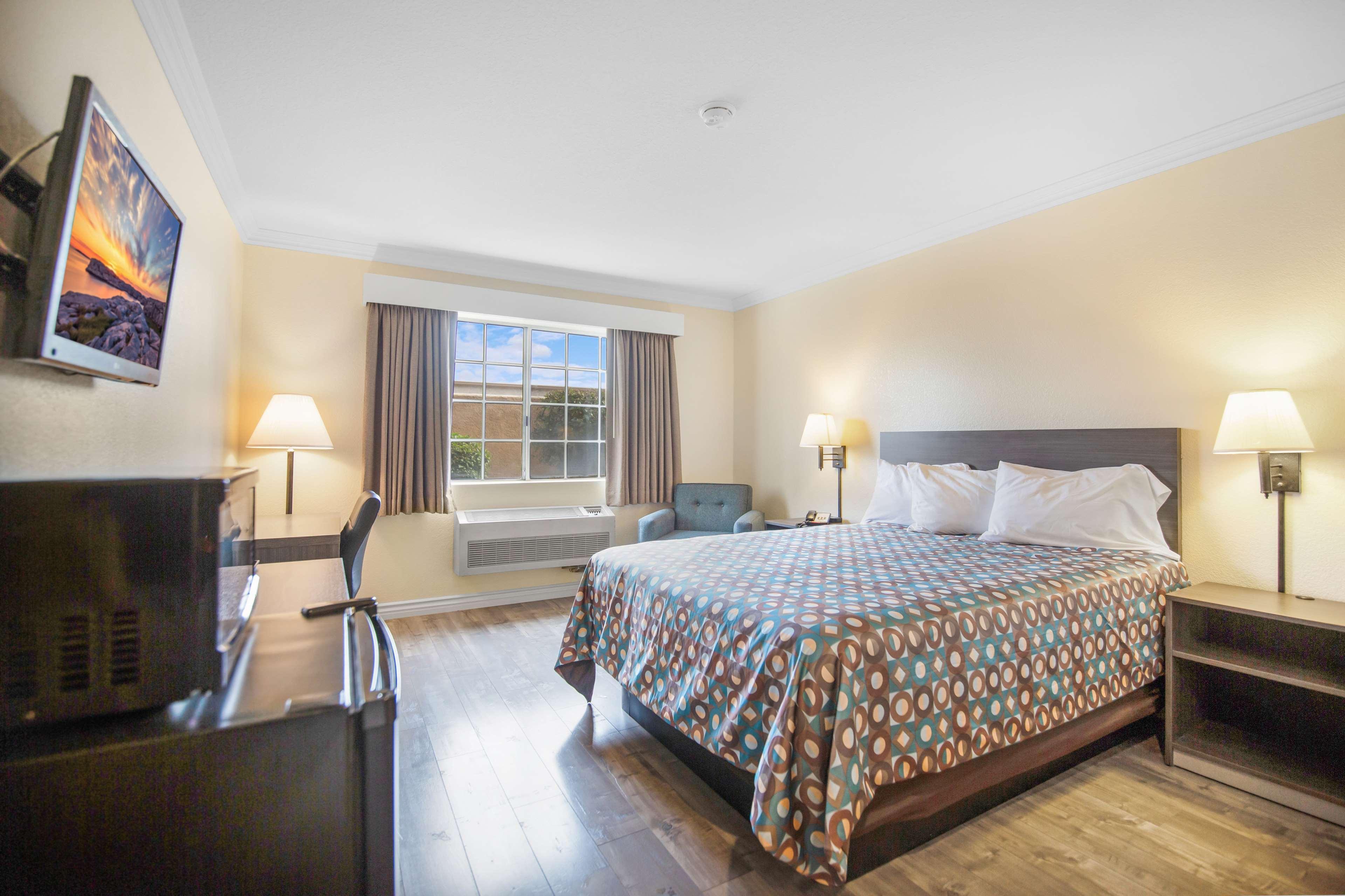 Fontana Hotel Екстериор снимка